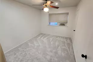 8403 Mullins Dr, Houston, TX 77096 - Photo 19