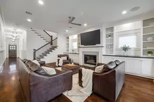 1031 E 7th 1/2 St, Houston, TX 77009 - Photo 7