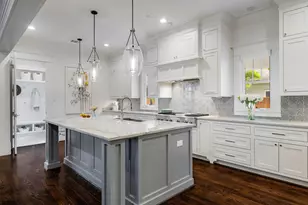 1031 E 7th 1/2 St, Houston, TX 77009 - Photo 5