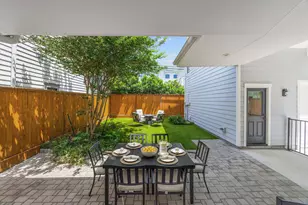 1031 E 7th 1/2 St, Houston, TX 77009 - Photo 25