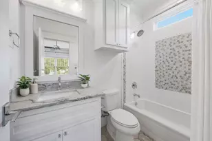 1031 E 7th 1/2 St, Houston, TX 77009 - Photo 19