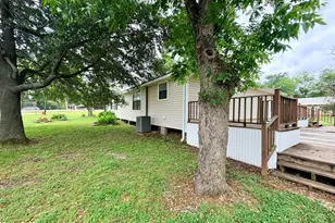 611 Keith St, Kennard, TX 75847 - Photo 3