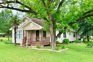 611 Keith St, Kennard, TX 75847 - Photo 1