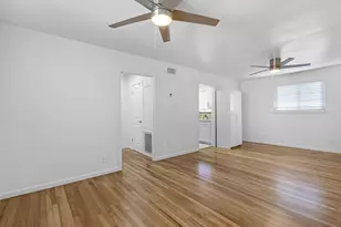 210 Emerson St, Houston, TX 77006 - Photo 5
