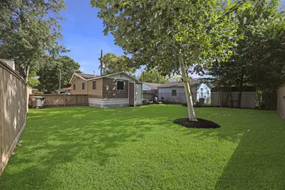 202 Fannin Street, Tomball, TX 77375 - Photo 29