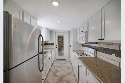 202 Fannin Street, Tomball, TX 77375 - Photo 17