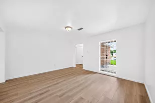 10906 Triola Ln, Houston, TX 77072 - Photo 5