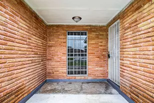 10906 Triola Ln, Houston, TX 77072 - Photo 3