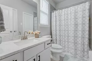 2806 Kingly Pne Trl, Conroe, TX 77385 - Photo 11