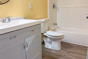 212 S Main St, Conroe, TX 77301 - Photo 13