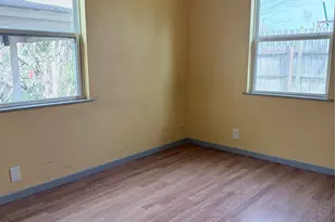 212 S Main St, Conroe, TX 77301 - Photo 11