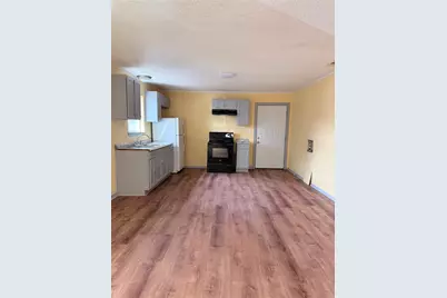 212 S Main Street #B, Conroe, TX 77301 - Photo 7