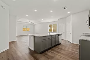 16617 Olivewood Ln, Conroe, TX 77302 - Photo 3