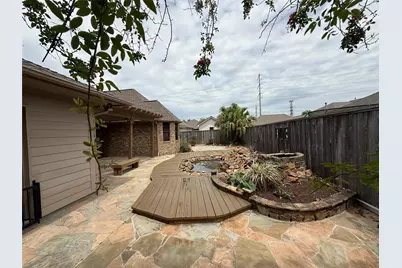 2222 W Lonesome Dove Drive, Deer Park, TX 77536 - Photo 9