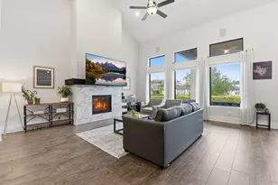 10102 S Goshawk Trl, Conroe, TX 77385 - Photo 11