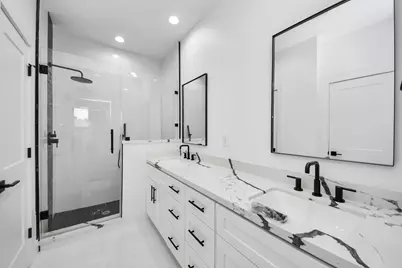 5029 Broom Street #B, Houston, TX 77091 - Photo 9