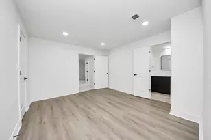 13946 Dolphin Dr, Willis, TX 77318 - Photo 31