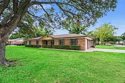 9213 Hammerly Boulevard, Houston, TX 77080 - Photo 3