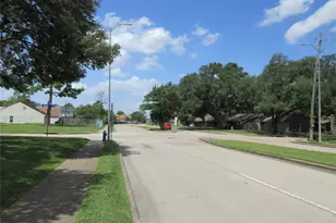 9213 Hammerly Blvd, Houston, TX 77080 - Photo 29