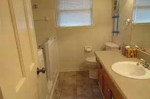 9213 Hammerly Blvd, Houston, TX 77080 - Photo 13