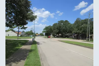 9213 Hammerly Boulevard, Houston, TX 77080 - Photo 29