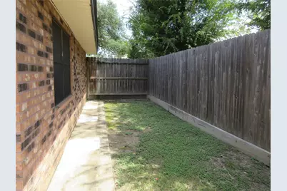 9213 Hammerly Boulevard, Houston, TX 77080 - Photo 35