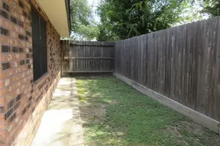 9213 Hammerly Blvd, Houston, TX 77080 - Photo 35