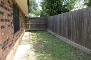 9213 Hammerly Blvd, Houston, TX 77080 - Photo 35