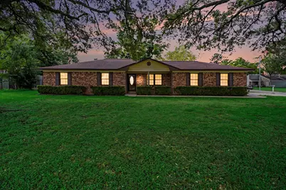 9213 Hammerly Boulevard, Houston, TX 77080 - Photo 1