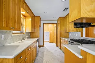 9213 Hammerly Blvd, Houston, TX 77080 - Photo 9