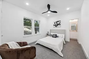 2122 Oatfield Dr, Houston, TX 77018 - Photo 5