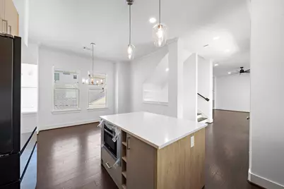 1015 W 24th Street #B, Houston, TX 77008 - Photo 13