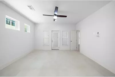 1015 W 24th Street #B, Houston, TX 77008 - Photo 7