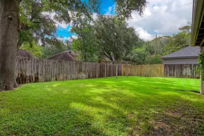 15702 Gilbertyn Drive, Tomball, TX 77377 - Photo 5