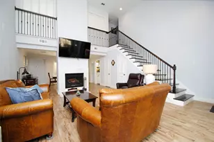 2006 Potomac Dr, Houston, TX 77057 - Photo 1