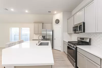 8918 Oak Ivy Ln, Richmond, TX 77407 - Photo 11