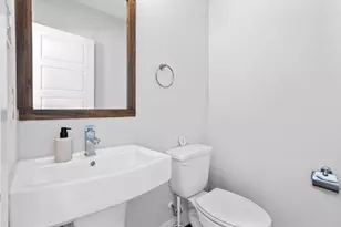 1114 W 15th 1/2 St, Houston, TX 77008 - Photo 35