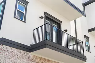 1114 W 15th 1/2 St, Houston, TX 77008 - Photo 3