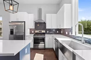 1114 W 15th 1/2 St, Houston, TX 77008 - Photo 25