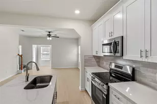 716 W Dallas St, Conroe, TX 77301 - Photo 13