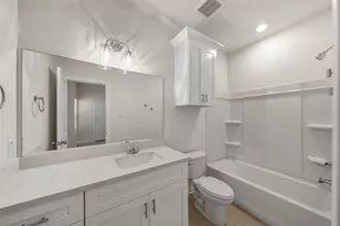 716 W Dallas St, Conroe, TX 77301 - Photo 17