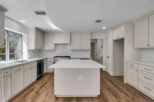 2109 Bay Hill Dr, League City, TX 77573 - Photo 9