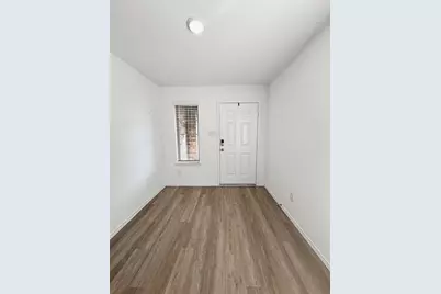 4538 Pinehurst Trace Drive, Pinehurst, TX 77362 - Photo 5