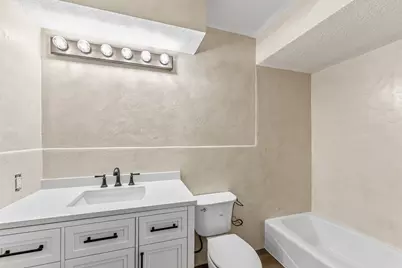 401 Woodmont, Huntsville, TX 77340 - Photo 31