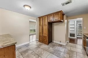 401 Woodmont, Huntsville, TX 77340 - Photo 17