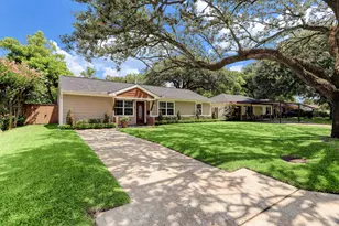 6634 Housman St, Houston, TX 77055 - Photo 3