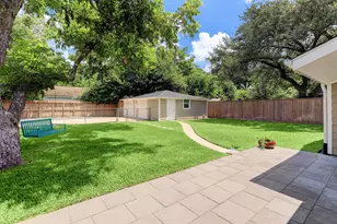 6634 Housman St, Houston, TX 77055 - Photo 15