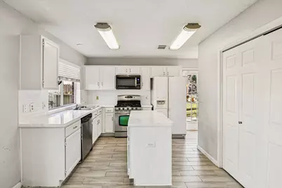 10234 Tablerock Drive, Houston, TX 77064 - Photo 3