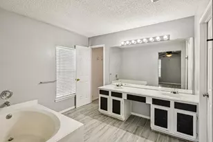 10234 Tablerock Dr, Houston, TX 77064 - Photo 25