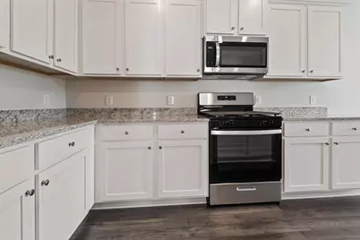 15826 Berry Hill Drive, Conroe, TX 77303 - Photo 9